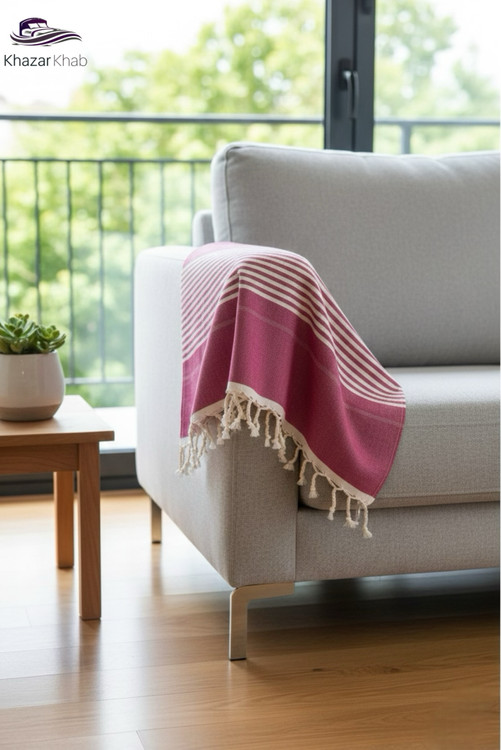 حوله نخی صورتی چرک حزیره یزد روی تخت استخر - فروشگاه خزرخواب